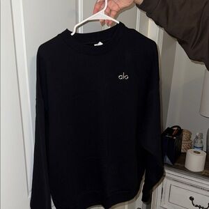 ALO Yoga womens Black Crewneck Sweatshirt